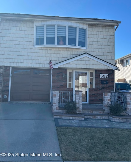 582 Armstrong Ave, Staten Island, NY 10308