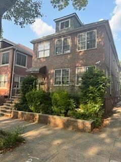 693 E 7th St, Brooklyn, NY 11218