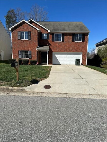 5707 Yachtsman Ct, Browns Summit, NC 27214
