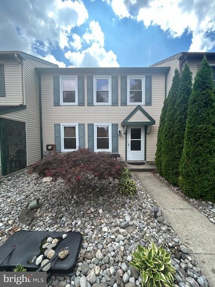 76 Hunt Dr, Horsham, PA 19044
