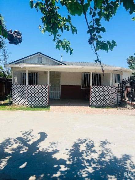 1026 Height St, Bakersfield, CA 93305