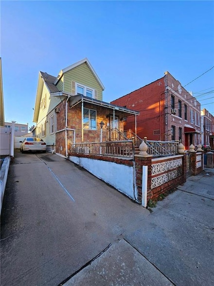 1720 W 12th St, Brooklyn, NY 11223
