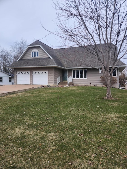 302 W Elm St, Thorp, WI 54771
