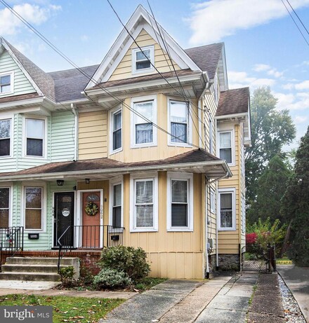 906 Grant Ave, Oaklyn, NJ 08107
