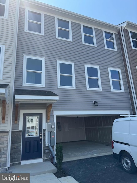 21 Lyriq Ct, Inwood, WV 25428