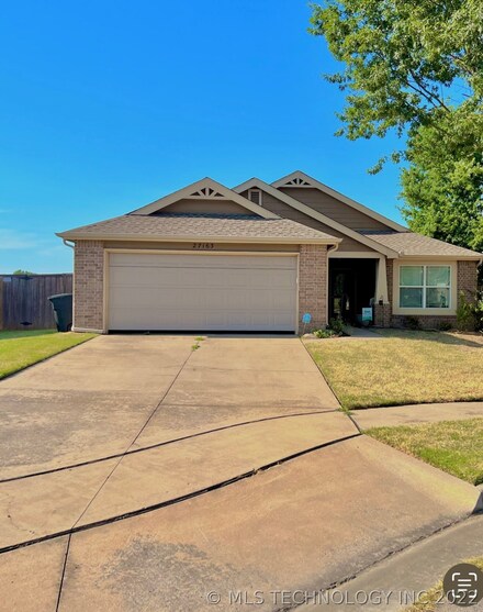27163 E 123rd St S, Coweta, OK 74429