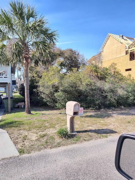 216 N Yaupon Dr, Surfside Beach, SC 29575