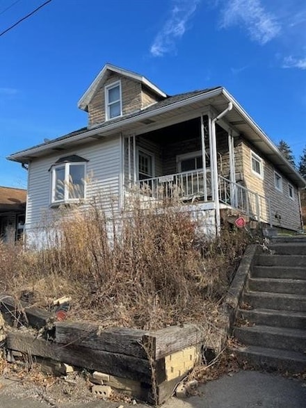 2004 Victoria Ave, New Kensington, PA 15068