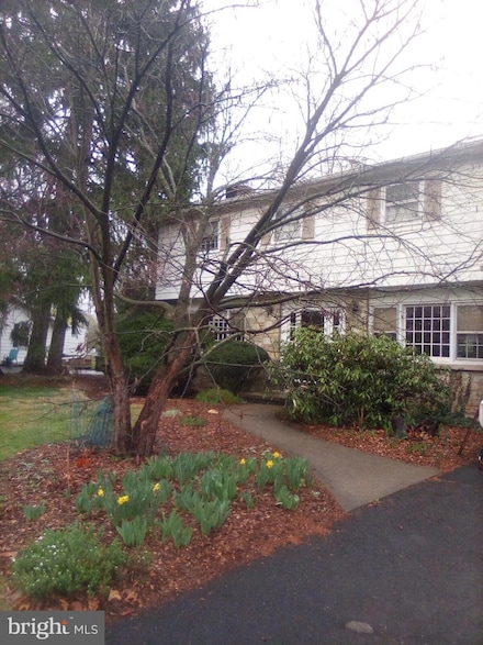 1311 Stafore Dr, Bethlehem, PA 18017
