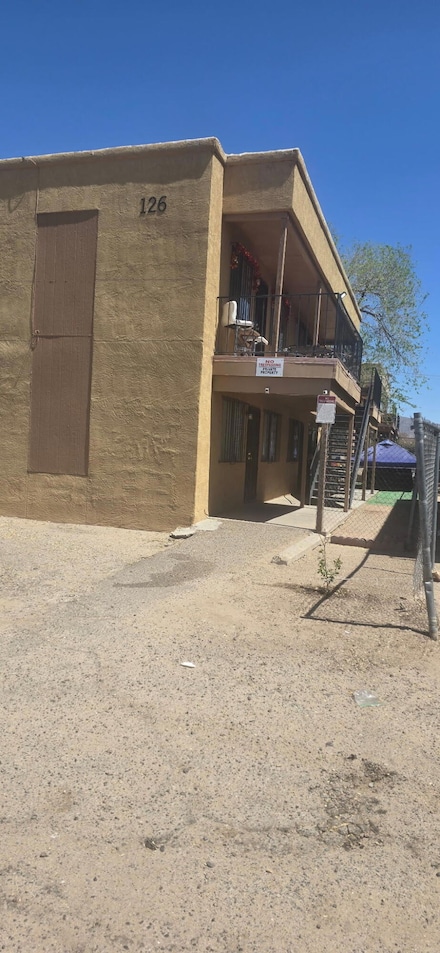 126 Rhode Island St SE, Albuquerque, NM 87108
