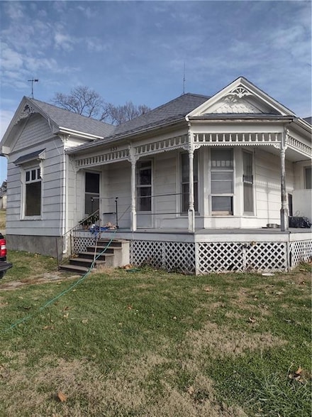 533 4th St, Barnard, MO 64423