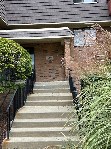 1905 Tall Oaks Dr Unit 1610, Aurora, IL 60505