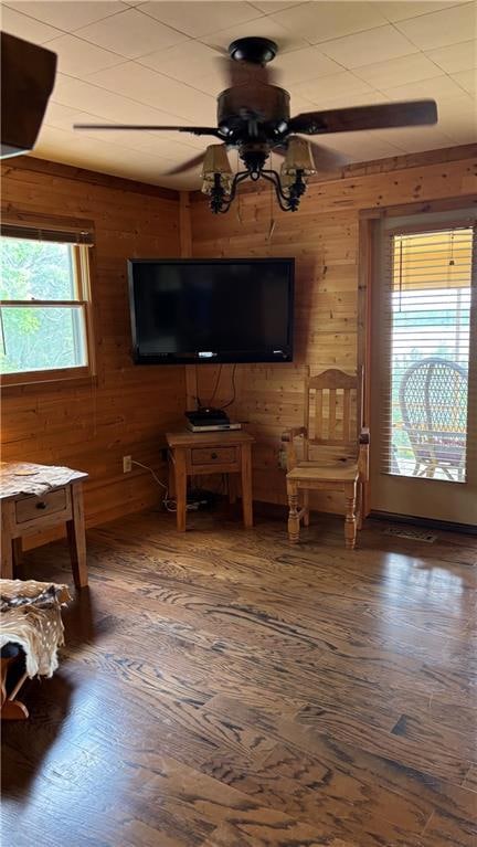 25996 Arrowhead Rd, Hermitage, MO 65668