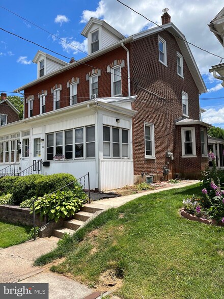 346 Broad St, Spring City, PA 19475