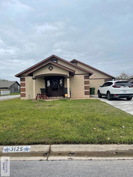 3125 Canterbury Ct, Brownsville, TX 78526