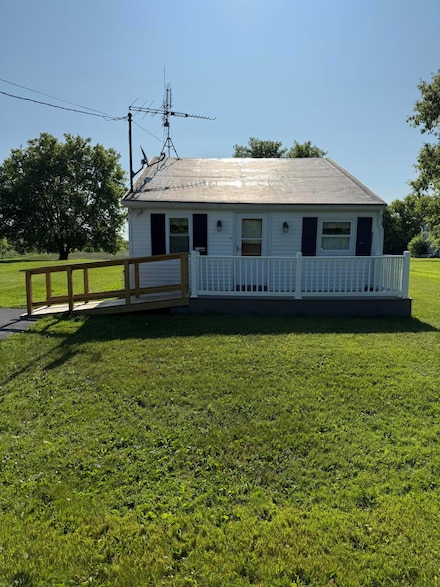 200 Barcomb Rd, Mooers, NY 12958