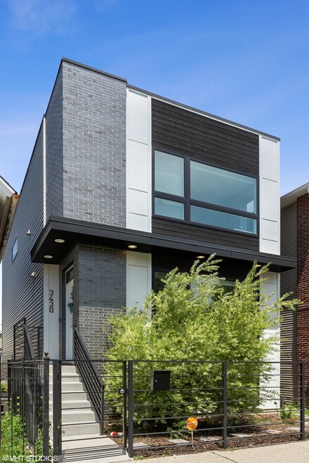 3430 W Mclean Ave, Chicago, IL 60647