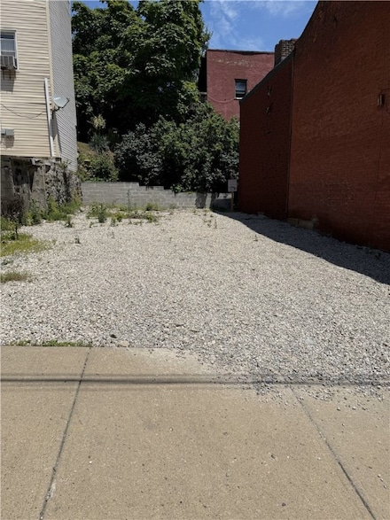 1316 James St, Central North Side, PA 15212