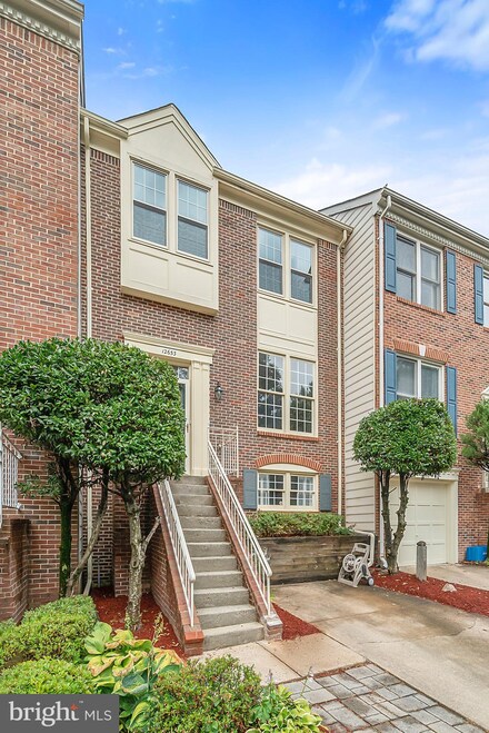 12653 Wimbley Ln, Woodbridge, VA 22192