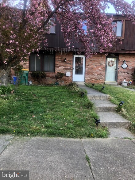 11609 Bedford Ct, Germantown, MD 20876