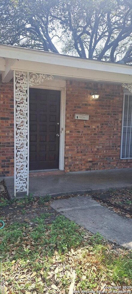 4938 Lakewood Dr, San Antonio, TX 78220