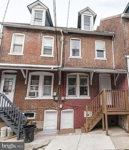 232 N Railroad St, Allentown, PA 18102