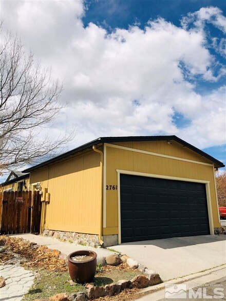 2761 Larkspur St, Reno, NV 89512