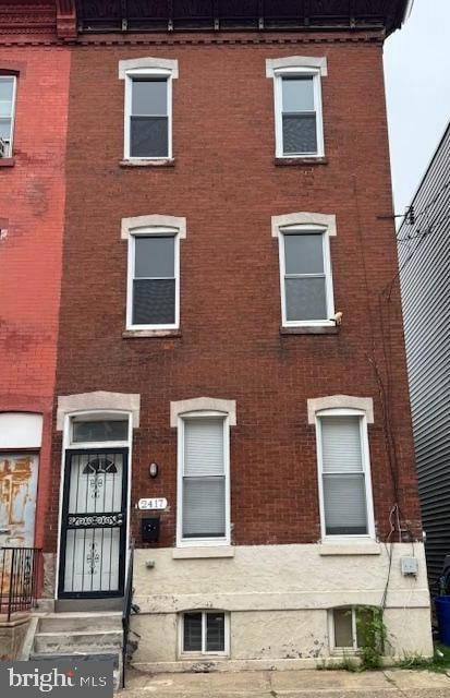2417 W Master St, Philadelphia, PA 19121
