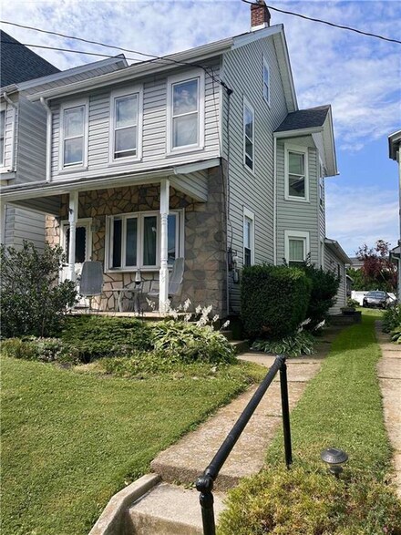 48 N 4th St, Coplay, PA 18037