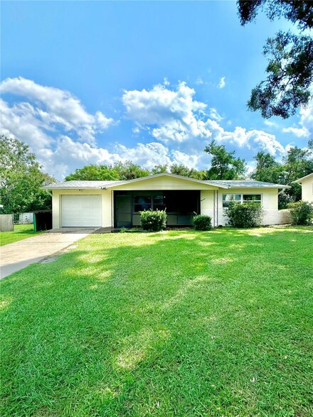 19 N Desoto St, Beverly Hills, FL 34465