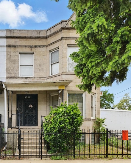 3715 W Grenshaw St, Chicago, IL 60624