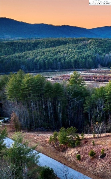 1.85 acres, Lot 154 Rocky Falls Ln Unit 154, Lenoir, NC 28645