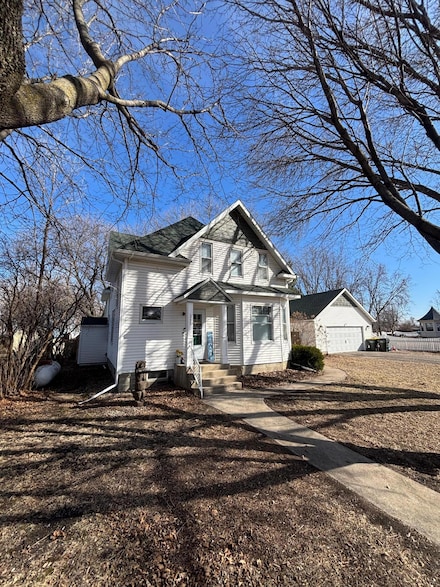 317 2nd St NW, Pennock, MN 56279