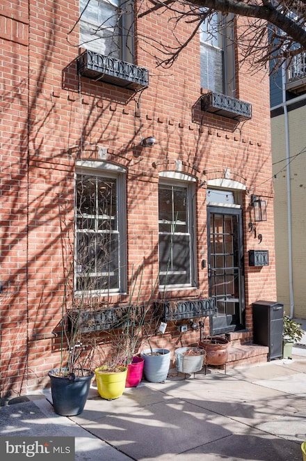 919 S Clinton St, Baltimore, MD 21224