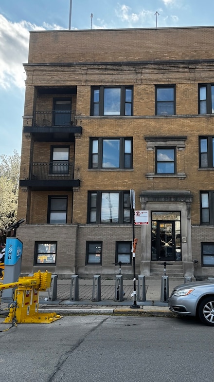 3700 N Sheffield Ave Unit 1, Chicago, IL 60613