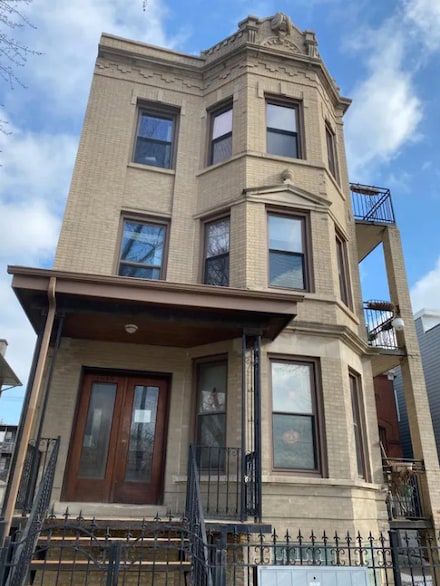 1449 N California Ave Unit 2R, Chicago, IL 60622