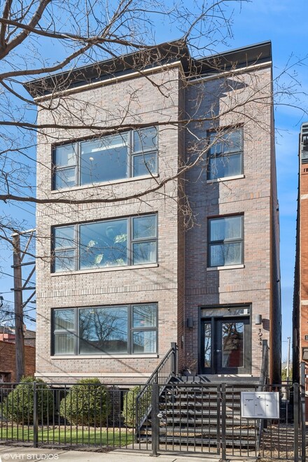 1944 W Thomas St Unit 1, Chicago, IL 60622