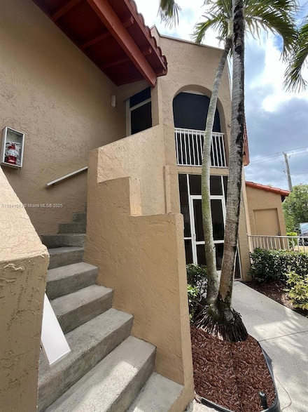 8621 SW 5th St Unit 201, Pembroke Pines, FL 33025
