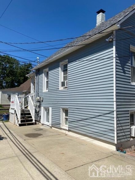 241 Pope St, Manville, NJ 08835