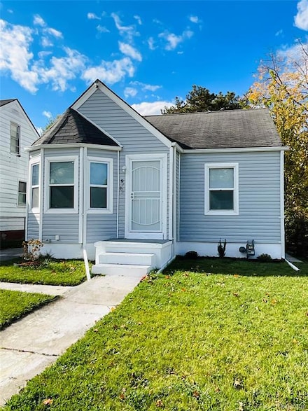 9163 Winthrop St, Detroit, MI 48228