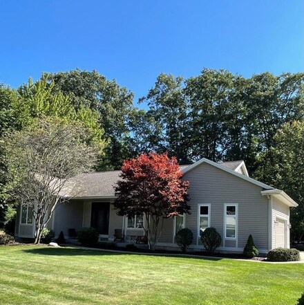 2355 S Hilltop Dr, Norton Shores, MI 49441