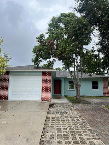 1719 24th St E, Palmetto, FL 34221