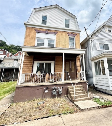 352 2nd St Unit 3, Pitcairn, PA 15140
