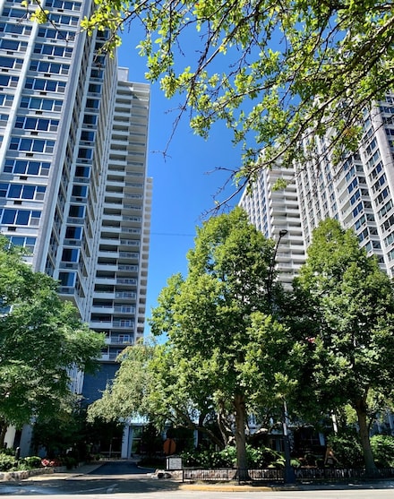4250 N Marine Dr Unit 1404, Chicago, IL 60613