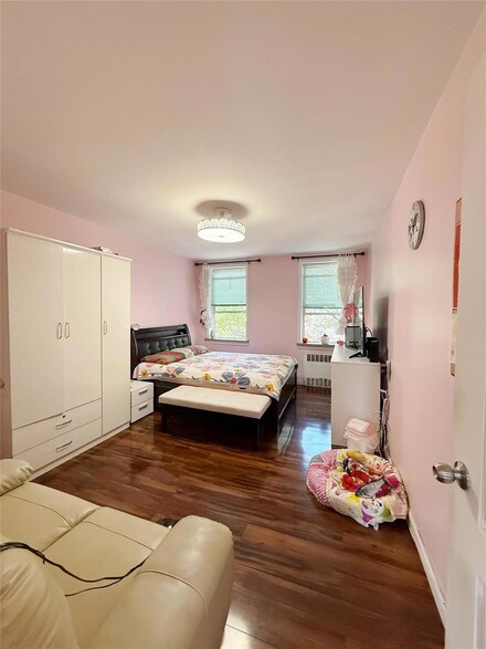 14444 41st Ave Unit 3E, Flushing, NY 11355