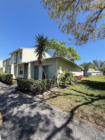 873 Crystal Lake Dr, Pompano Beach, FL 33064