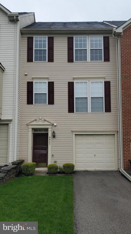 6937 S Sentinel Ln, York, PA 17403