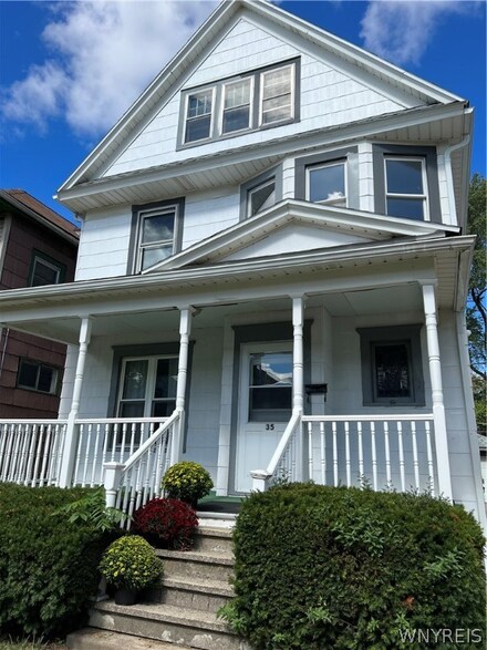 35 W Hazeltine Ave, Buffalo, NY 14217