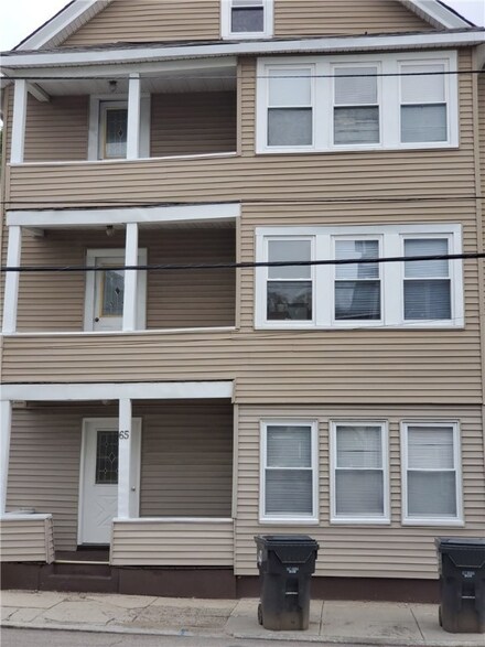 65 Lincoln Ave, Central Falls, RI 02863
