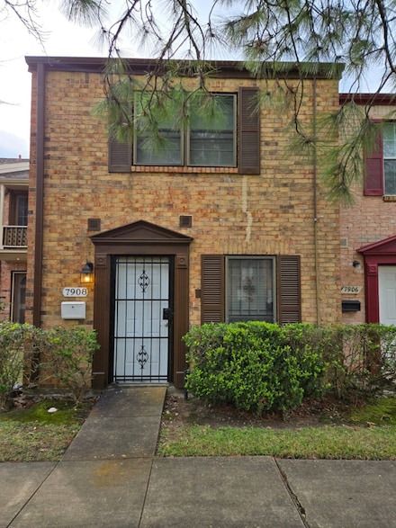 7908 Grove Ridge Dr, Houston, TX 77061